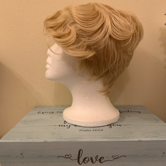 Sensationnel Fashion Instant Short Cut Pixie Wig main image 4